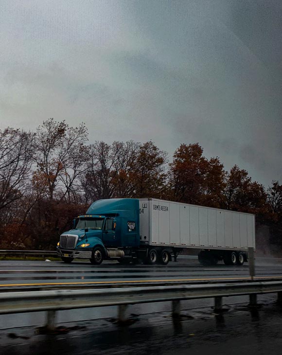 Dry van riders trucking